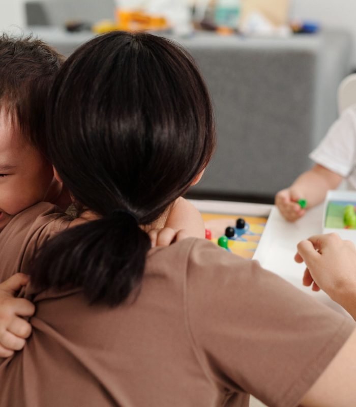 bambino che piange e fa i capricci “DA QUANDO VA A SCUOLA NON LO RICONOSCO PIÙ…”